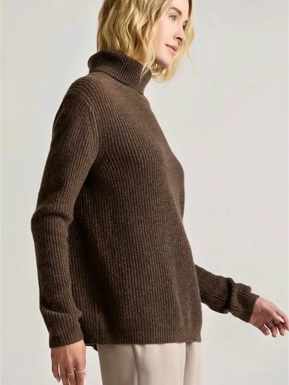 Quince Mongolian Cashmere Turtleneck Sweater Brown Small
